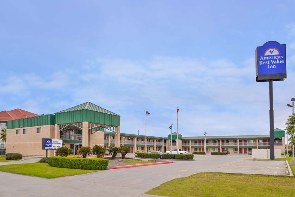 Hotel Super 8 By Wyndham Seguin Exterior foto